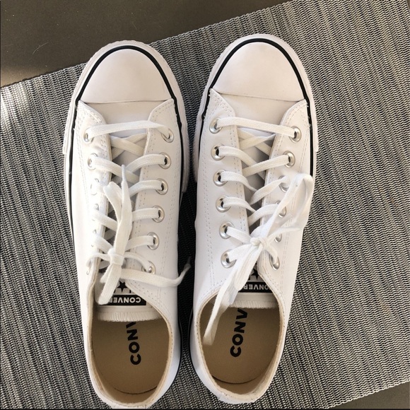 BRAND NEW NEVER WORN PLATFORM LEATHER CONVERSE! - Picture 2 of 4